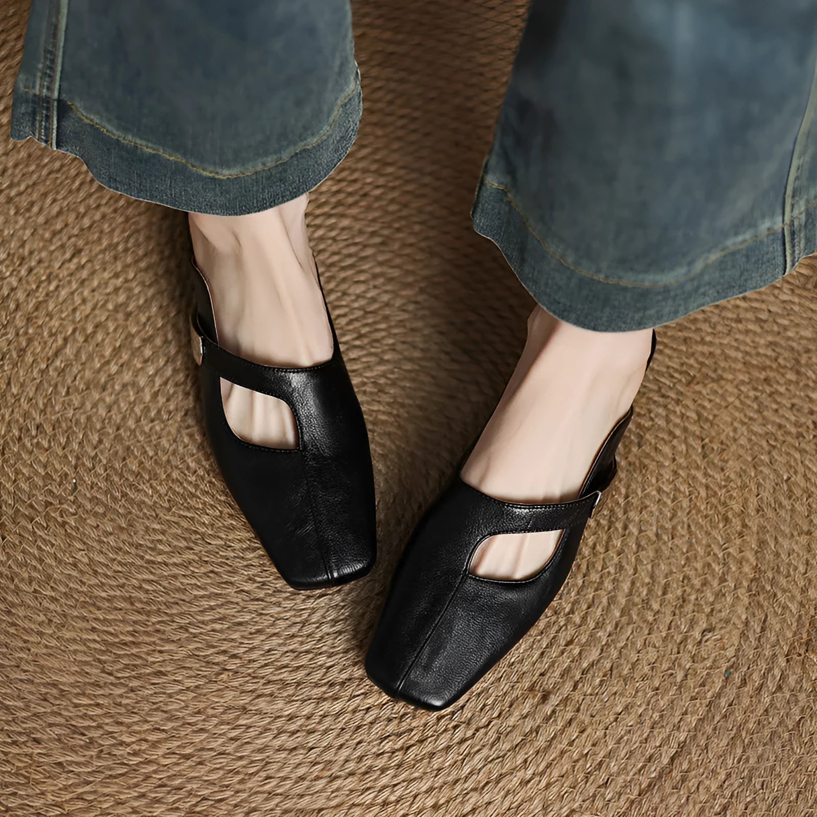 Low-heel square-toe outdoor leisure slippers in artificial PU, available in black, beige, and silver colours.