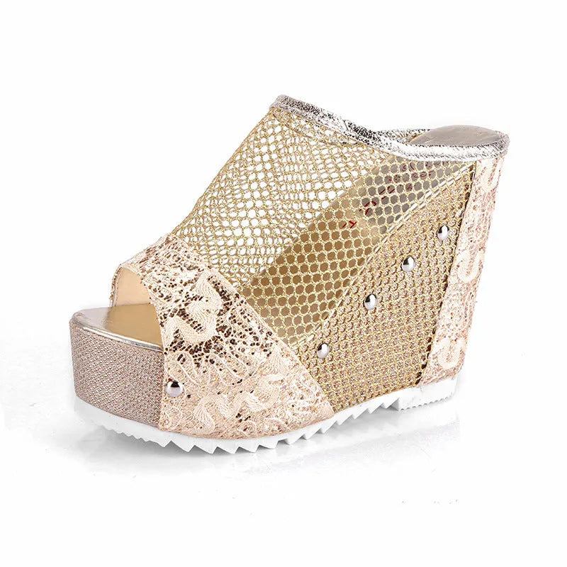 Korean women's platform flip-flops with a hollowed-out chunky heel and lace-up mesh upper.