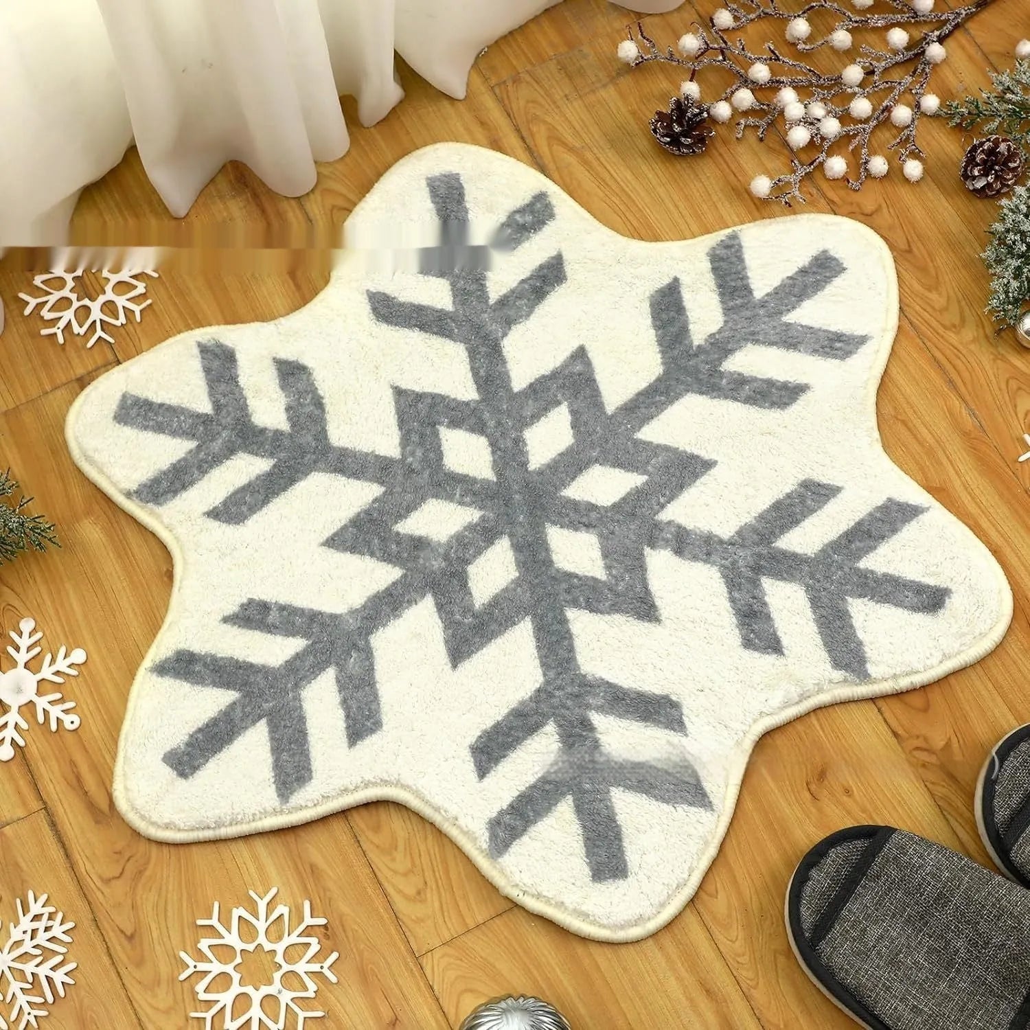 Round Christmas design polyester fibre carpet rug in choice of 60cm or 80cm square size