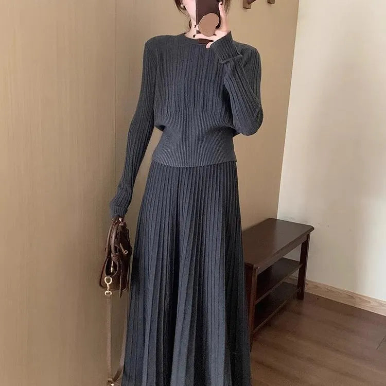 Dark grey knitted dress suit with 3D collage stitching pattern, two-piece set with ethnic style design