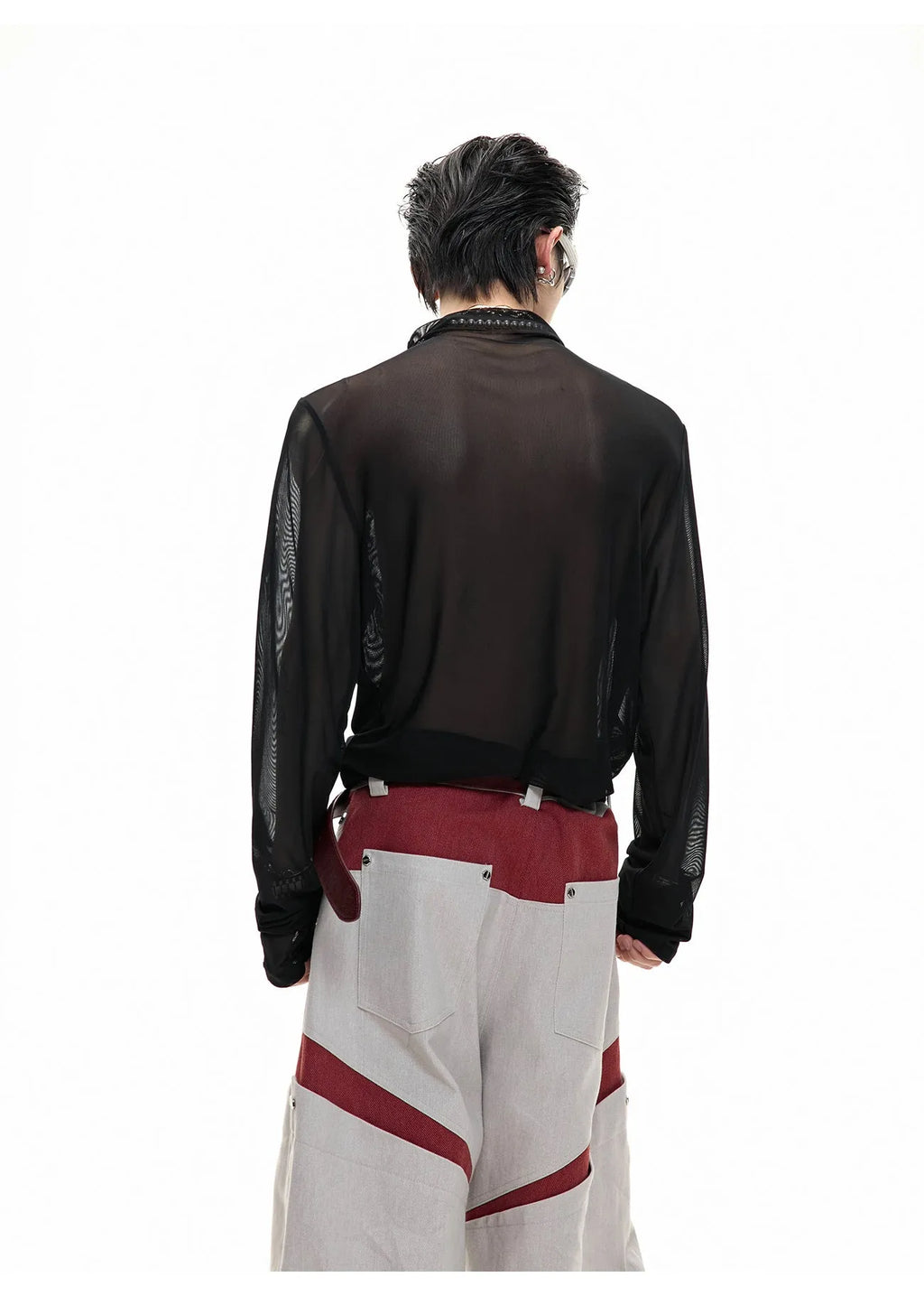 Black niche mesh ice-feeling slim bottoming long sleeve shirt on a mannequin, showing the trendy fit.