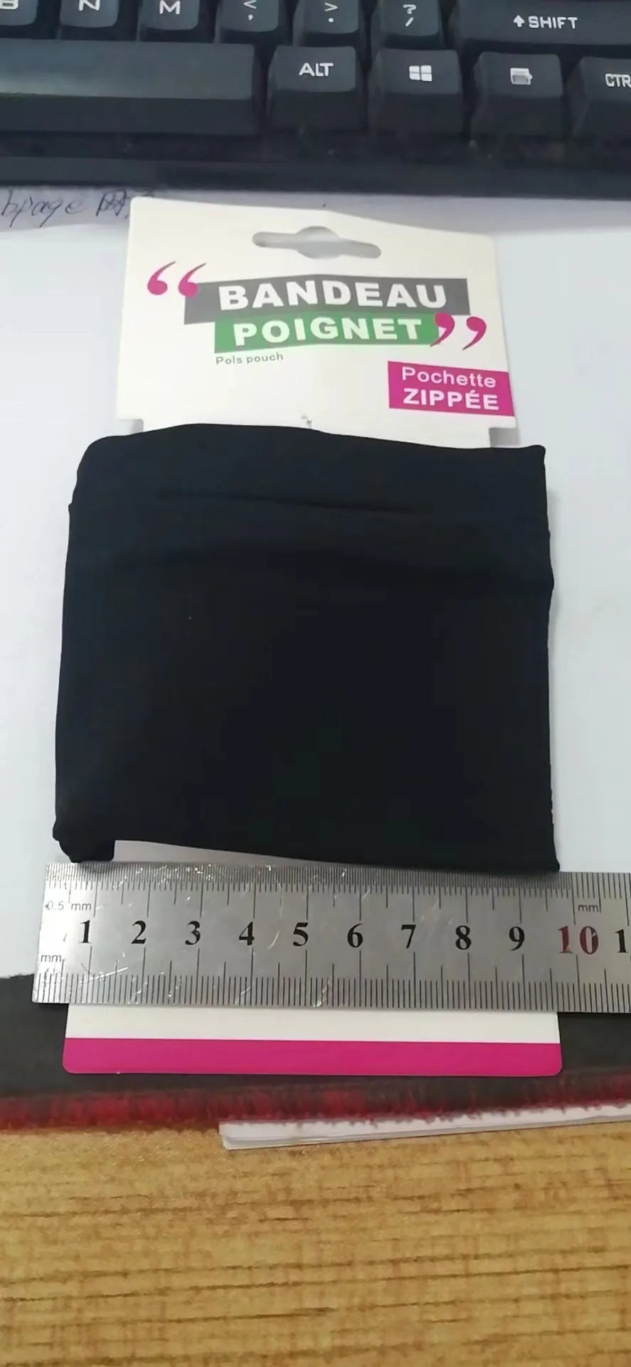 Wrist bag armband sleeve measuring 10 by 10.5 cm for mobile phone storage during camping and fitness