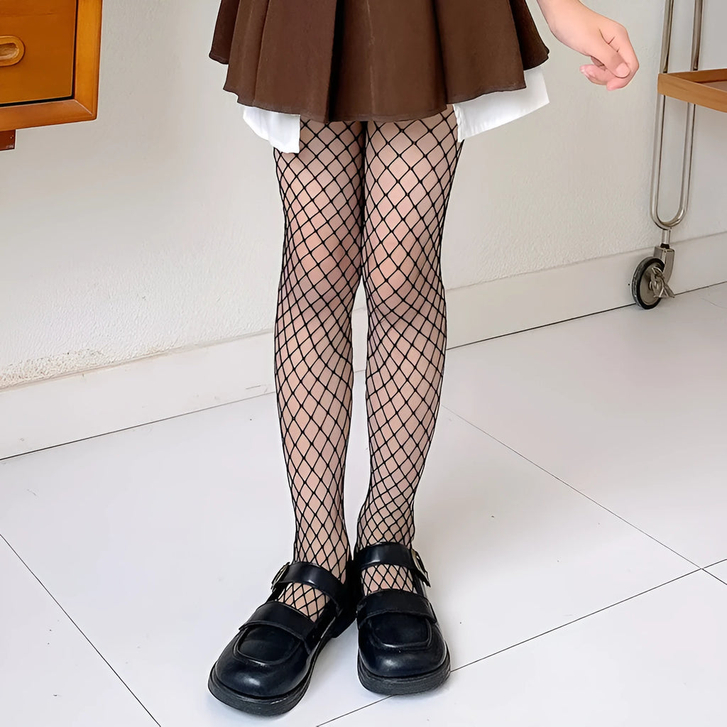 Women's mesh stockings showing large, medium, and small net patterns in black and white.