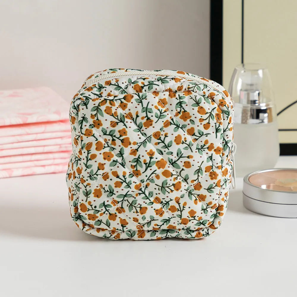 Women's floral polyester key storage bag wallet organiser with sewing thread decorative elements