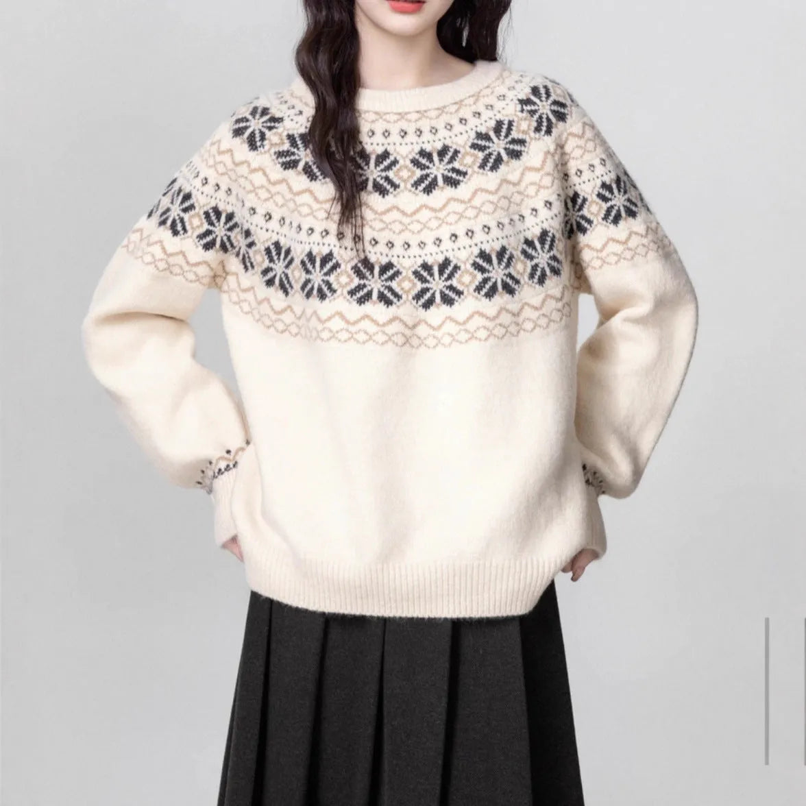 Women's milky white vintage Fair Isle geometric pattern crew neck pullover sweater with long sleeves