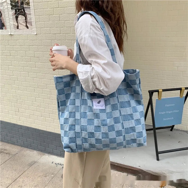 Women's large capacity oxford cloth shoulder bag with three-dimensional outer pocket