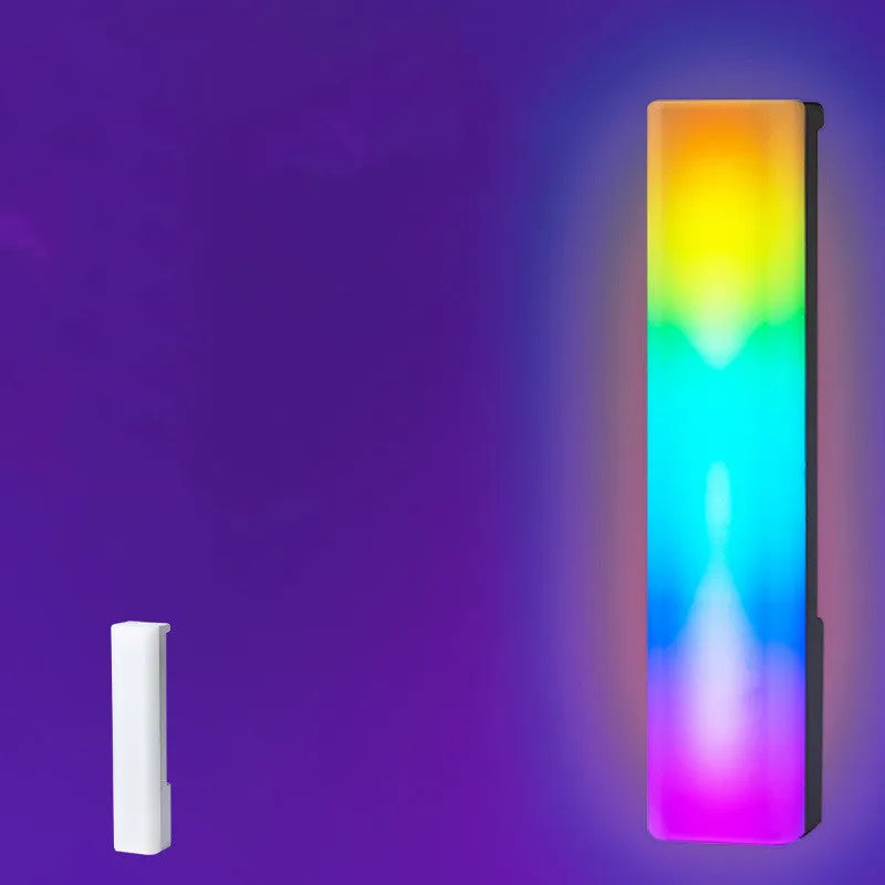 3D RGB tabletop lamp with voice-activated rhythm lighting in black or white shell, 5.2x4.5x24.5cm dimensions