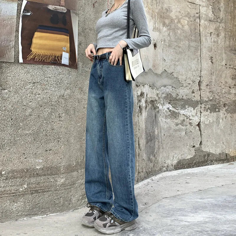 Women's retro blue straight-leg jeans with high waist in cotton denim fabric