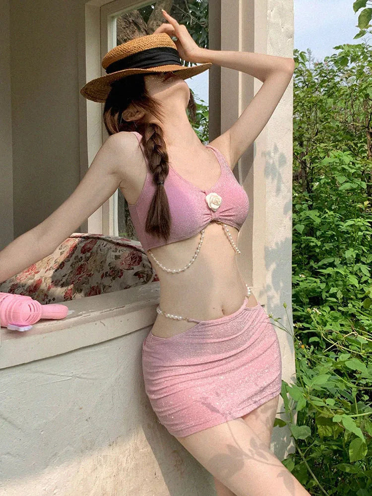 Women's pink or black three-piece polyester bikini swimsuit for swimming and hot springs