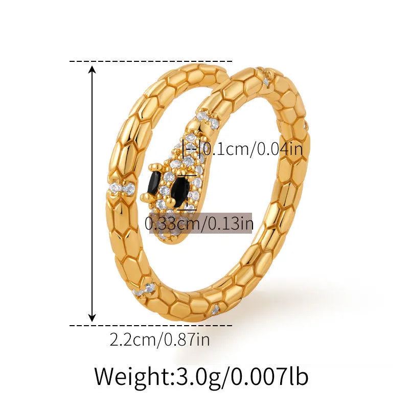 Adjustable snake-shaped copper ring with 18K gold colour plating on index finger