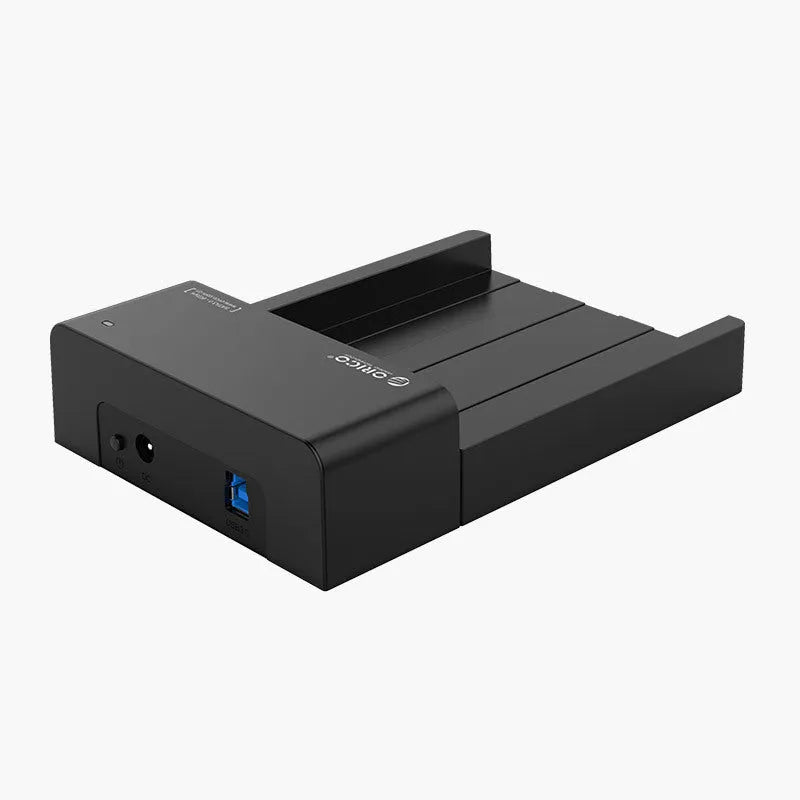 Black plastic 2.5 and 3.5 inch universal SATA hard disk enclosure with data cable