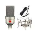 Condenser microphone with cardioid pattern and USB cable on stand