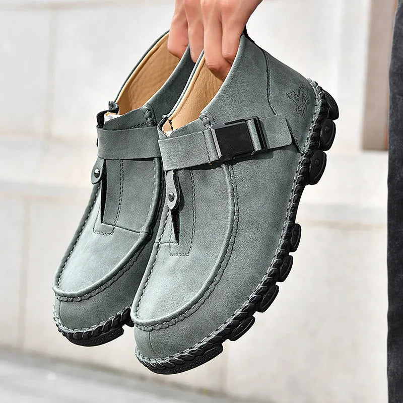 Handmade stitching casual slip on shoes in synthetic leather with flat bottom and low heel