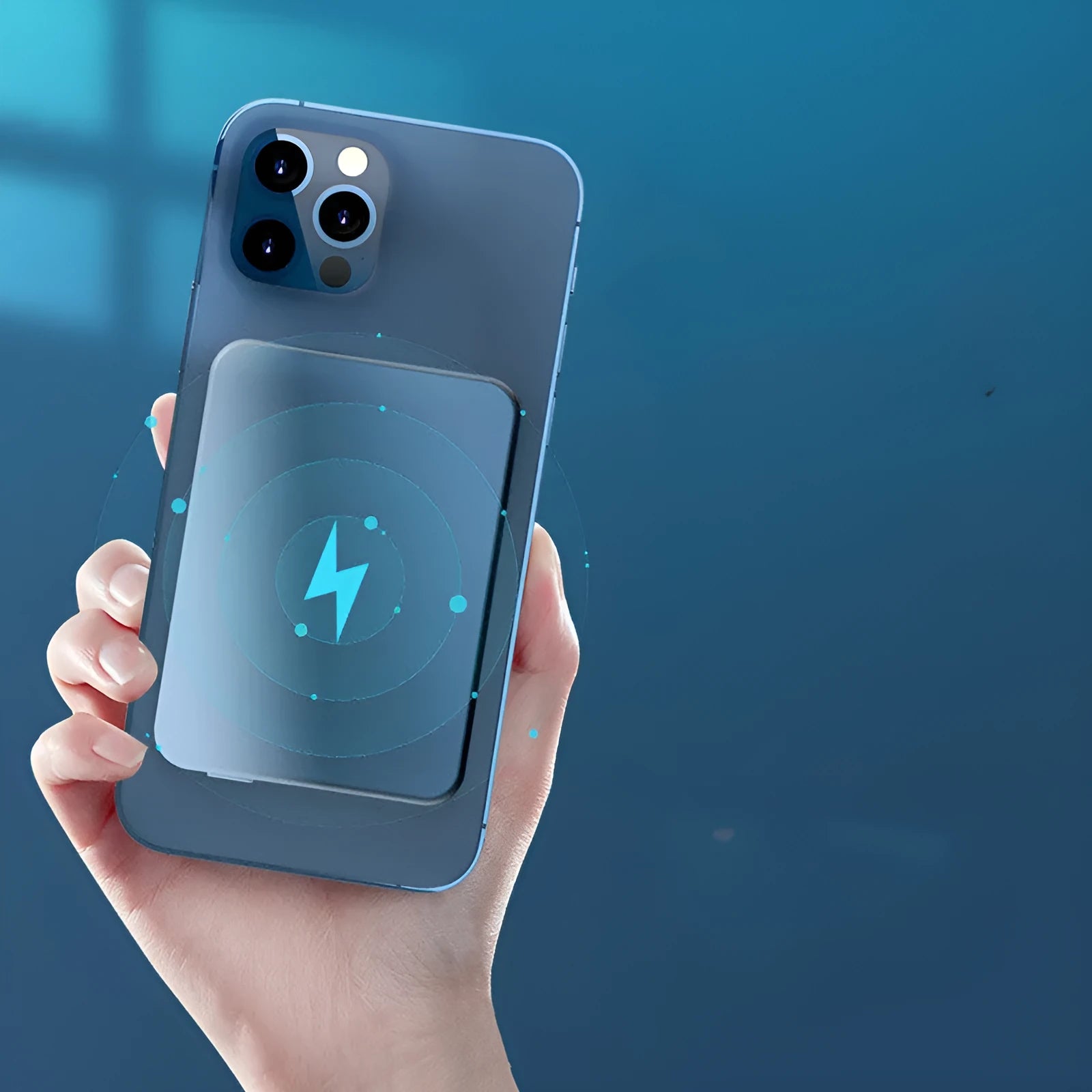 Silver aluminium Apple wireless magnetic charging power bank with 5000mAh capacity