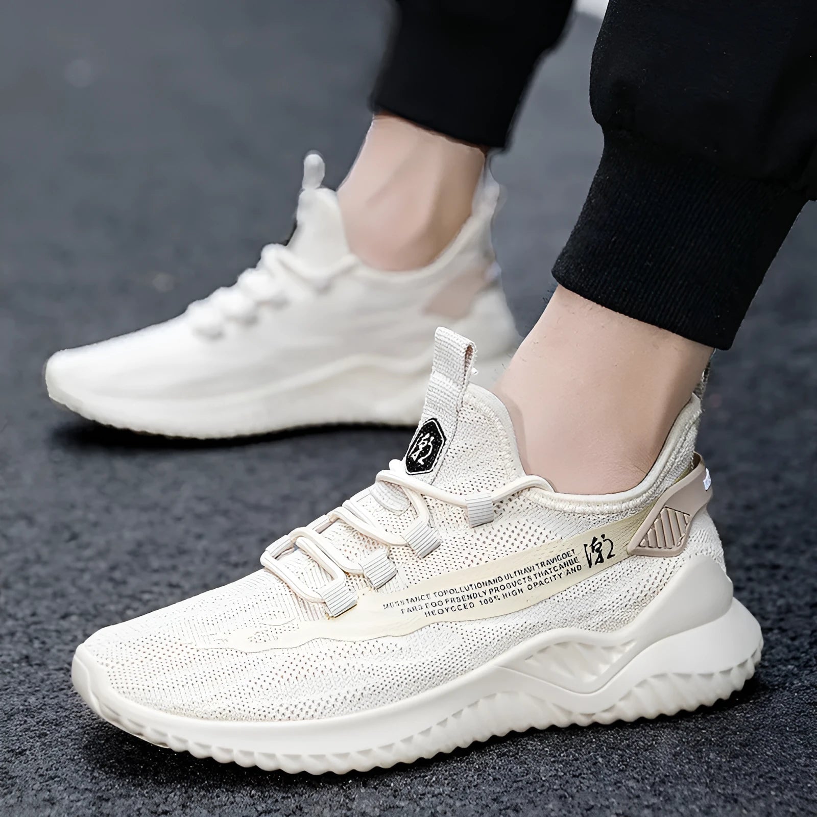 Men's low-top mesh sports shoes in three colour options showing round toe and rubber sole
