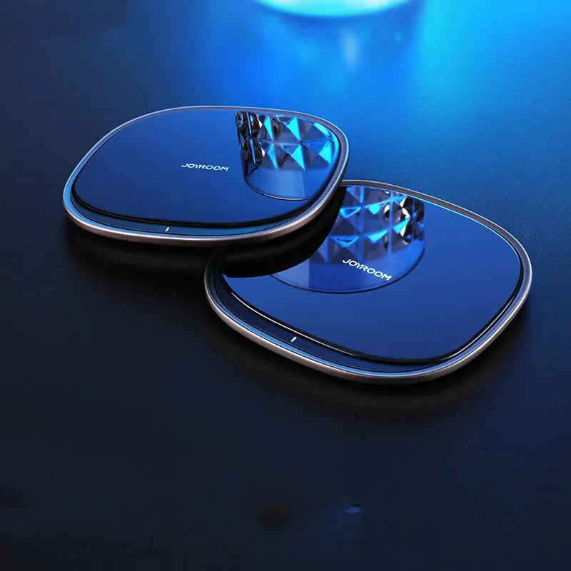Black or white 15W wireless charging pad with zinc alloy frame and glass surface