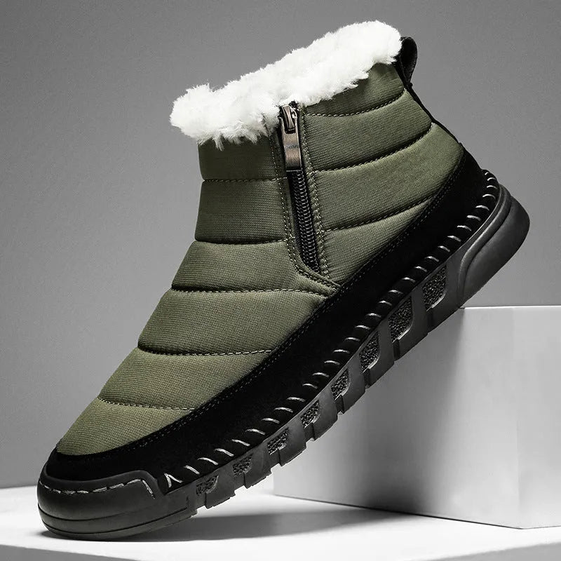 Men's plus size snow boots in black with round toe, flat heel and rubber sole