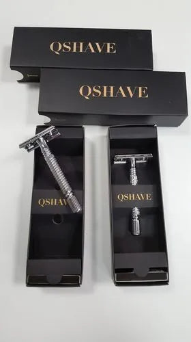 Chrome double-edged safety razor with spare blade and storage box