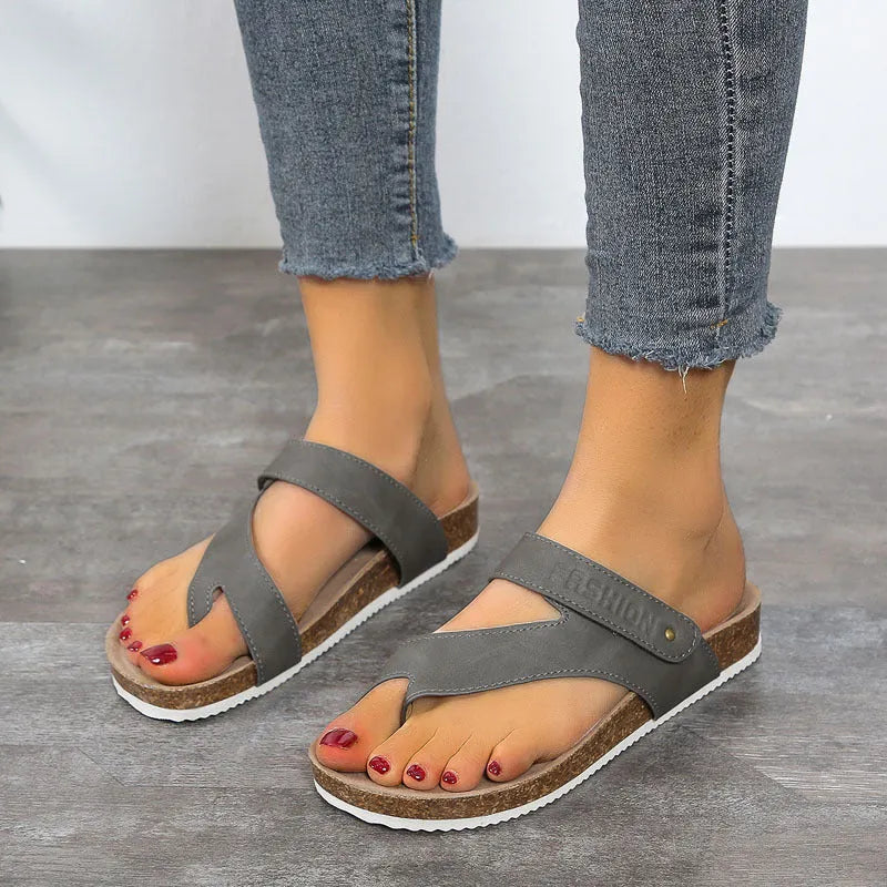 Flat toe ring thick-soled flip-flops in multiple colours with foam soles