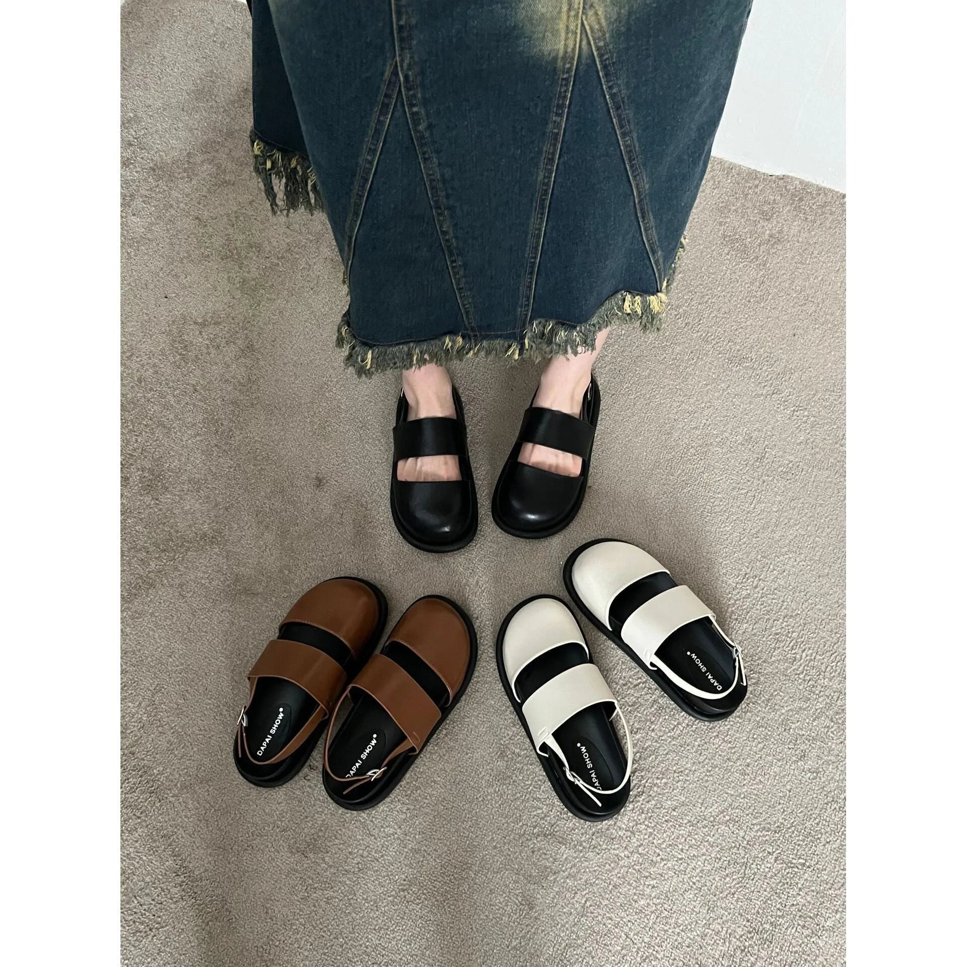 Retro sandals with closed toe design and adjustable ankle-strap buckle in apricot colour