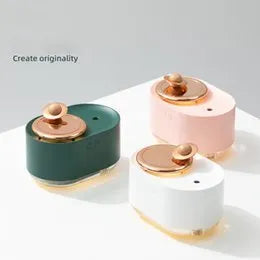 Rotating planet humidifier in colourful ABS plastic with USB charging cable