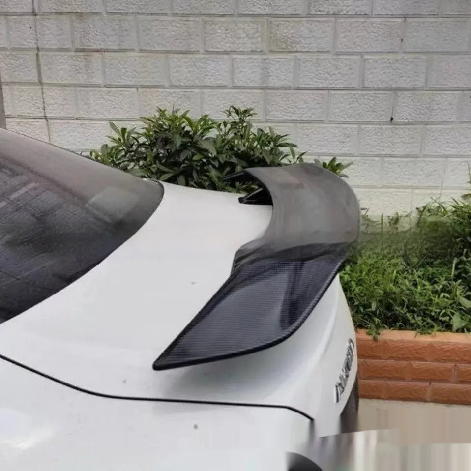Universal punch-free ABS plastic car spoiler tail wing in various finishes