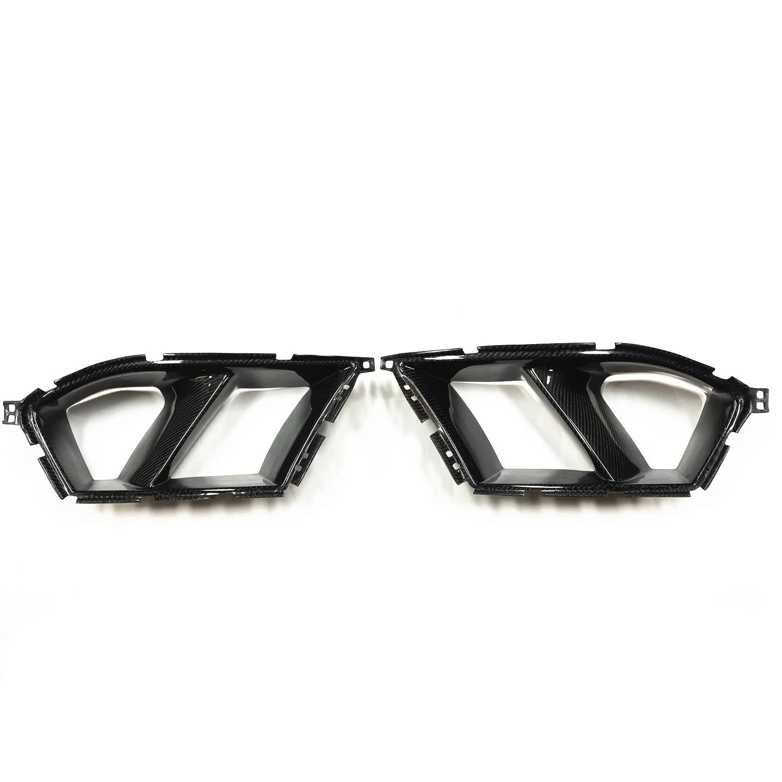 Black dry carbon fibre front bumper grille for BMW M3 M4 models with 3K weave pattern