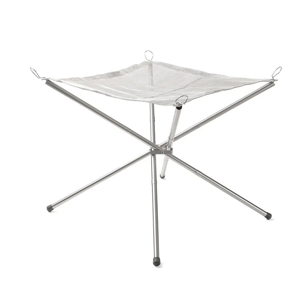 Stainless steel barbecue grill with cooking net for outdoor use in silver finish