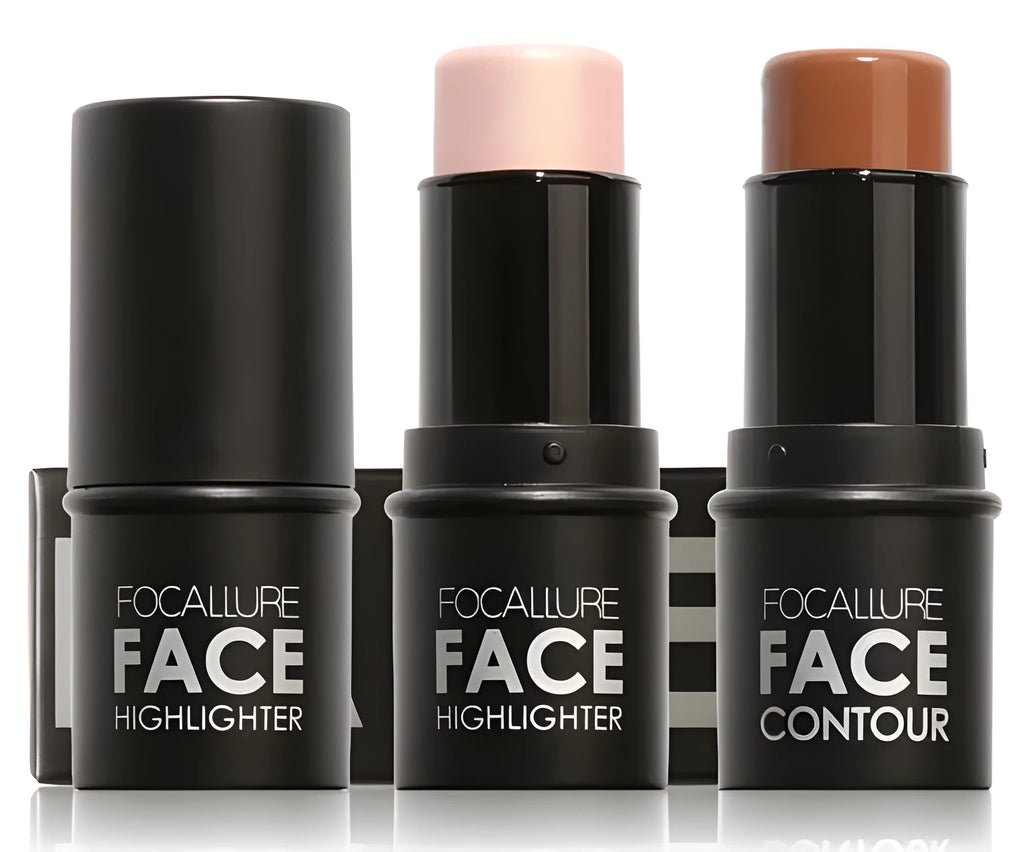 Face contour highlighter compact with silky powder in four colour options A, B, C, D