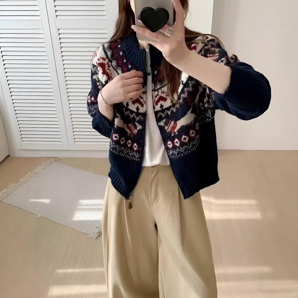Ethnic jacquard pattern pullover sweater with 3D effect in loose fit