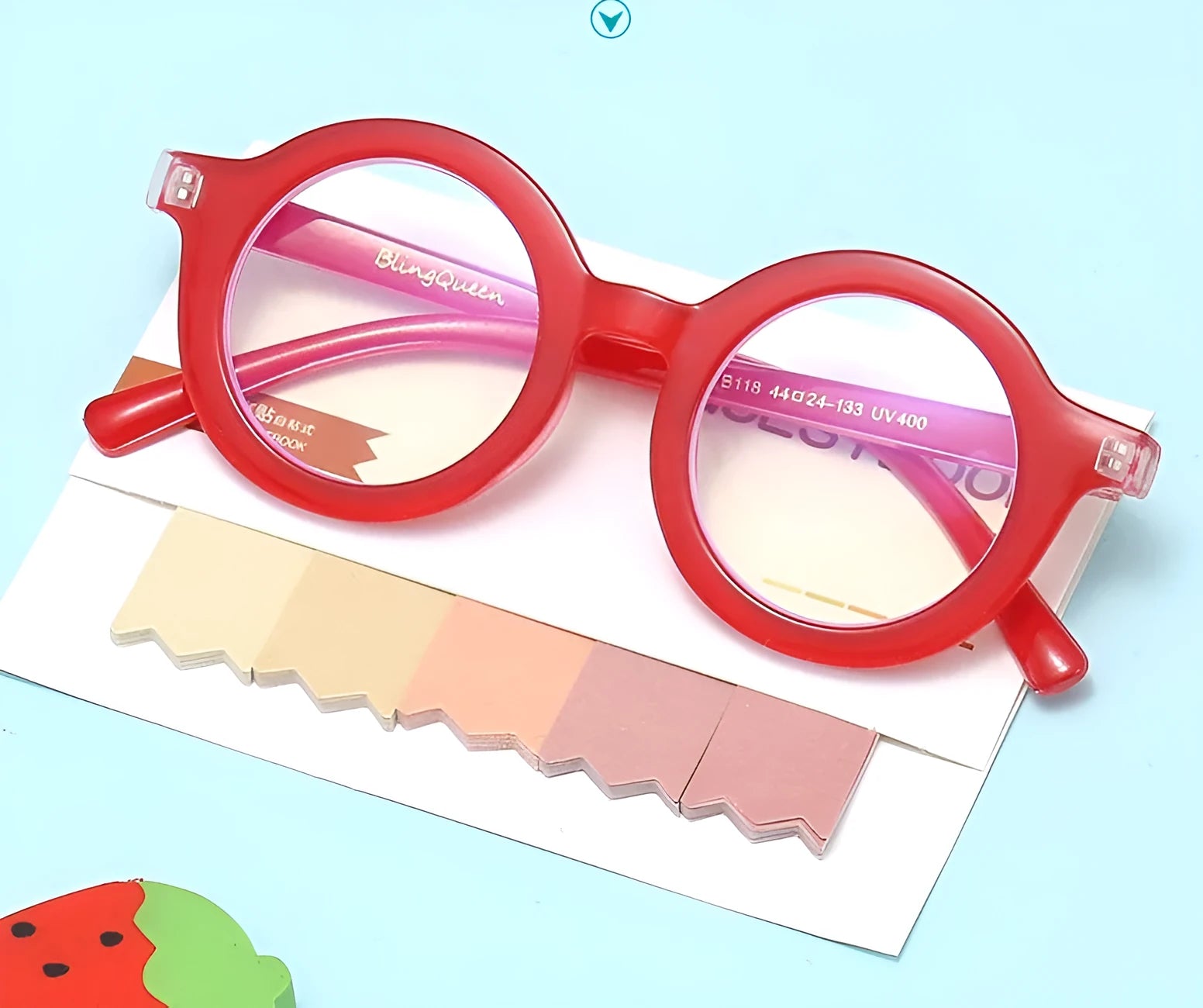Retro round plastic frame glasses with anti-blue light filter in black, pink, leopard, red, white, or yellow.