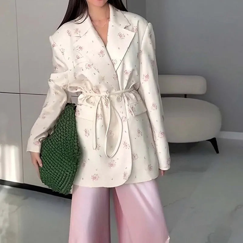 Women's collar lace-up waist-tight suit jacket in polyester fabric showing adjustable waist feature
