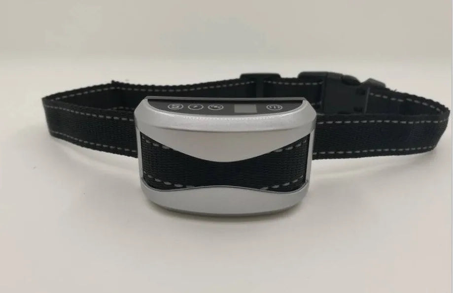 Digital anti-bark training collar with adjustable strap, LCD display and reflective safety strip