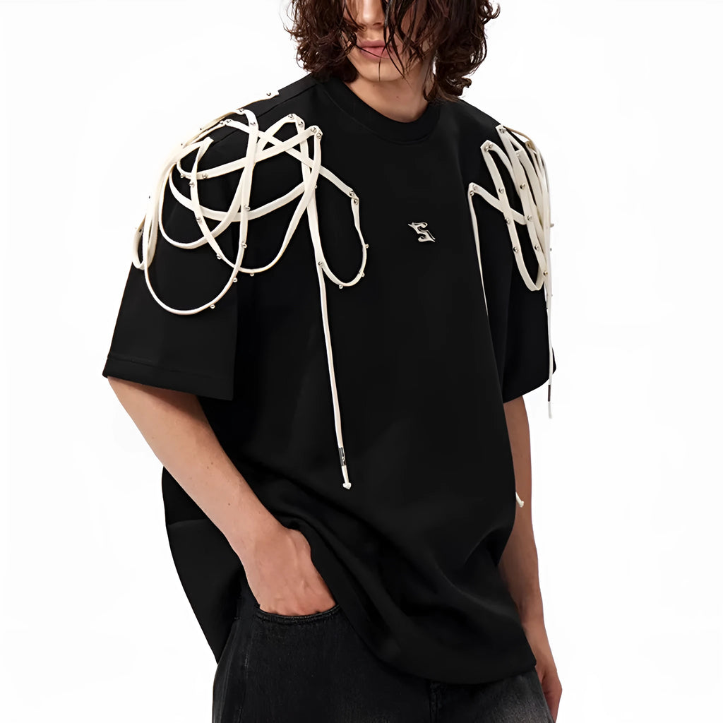 Black short-sleeved T-shirt with rivet ribbon padded shoulders, loose fit, round neck