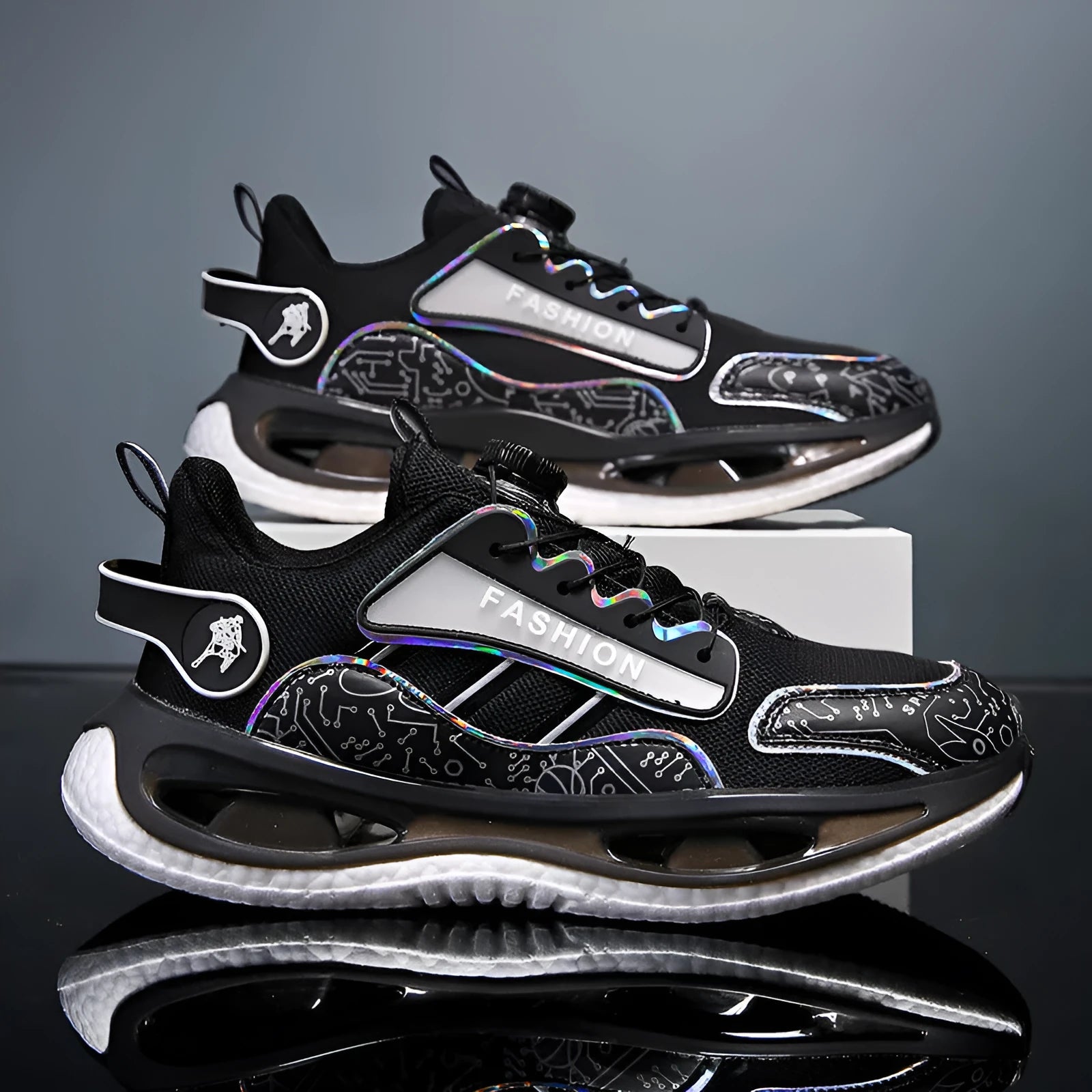 Men's low-top mesh sports shoes in black colour with elastic band closure and popcorn TPU sole