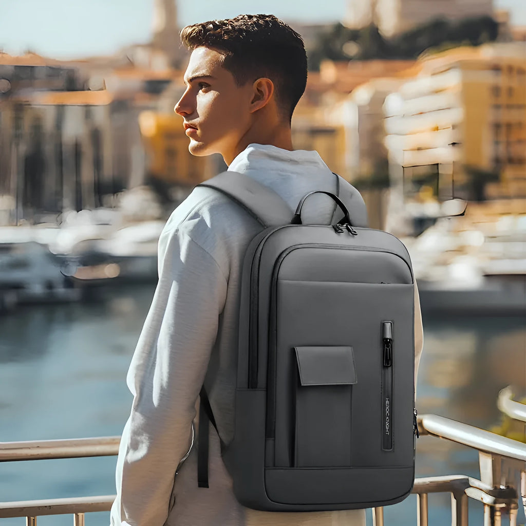 Men's lightweight Oxford cloth backpack in solid colour with sewing line details for business travel