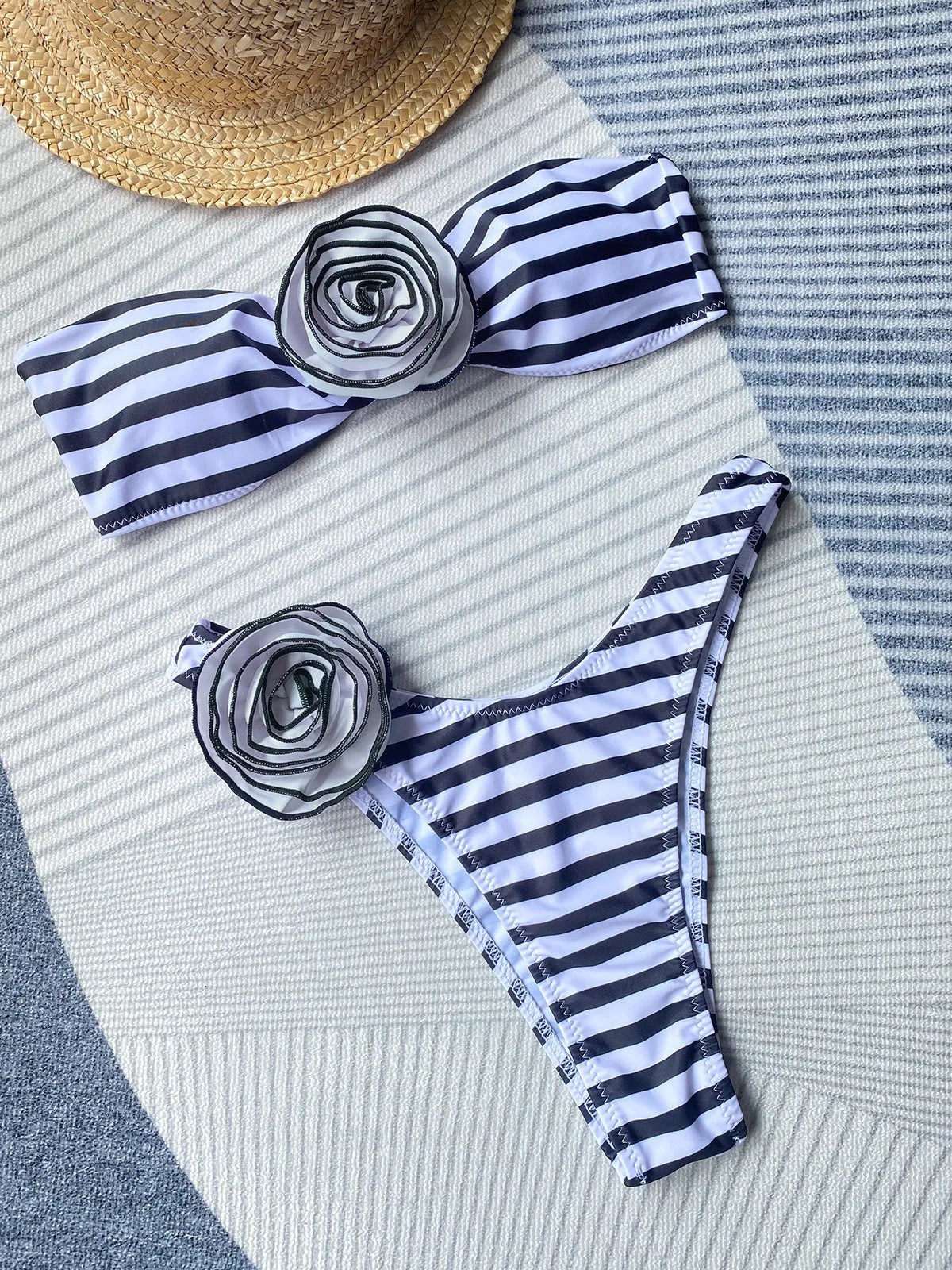Women's floral split swimsuit bikini with tube top in striped pattern