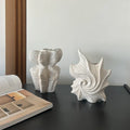 Hexili Moni'an style ceramic vase with coloured glaze finish, European retro home decor.