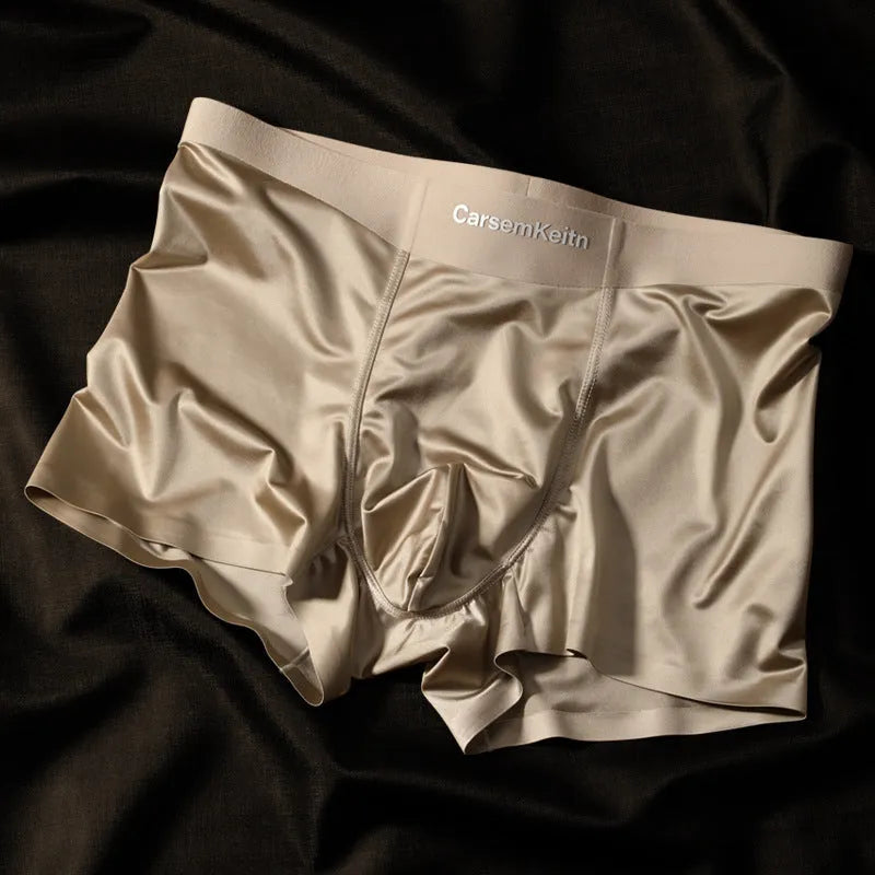 Men's colourblock ice silk seamless underwear in breathable nylon fabric on a white background.