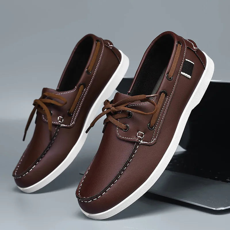 Men's British style casual shoes with round toe and flat heel in artificial PU material