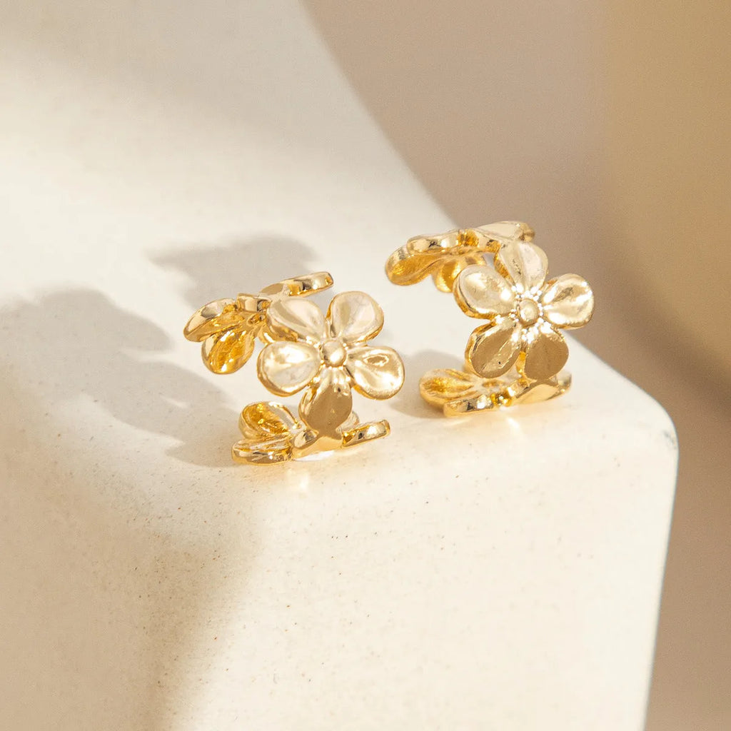 Gold alloy starfish and scallop shell earrings with conch nautical elements for women