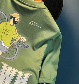 Green men's loose fit t-shirt with trendy literary youth printed design and short sleeves