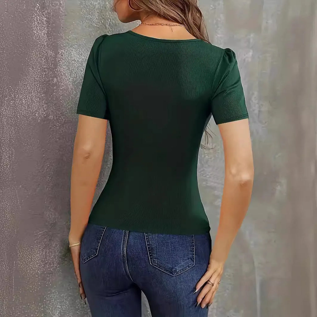 Women's wine red knitted pullover with low neckline and slim fit short sleeves