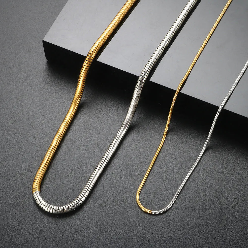 Women's stainless steel snake bones chain necklace with 3mm thickness and cold golden colour geometric design