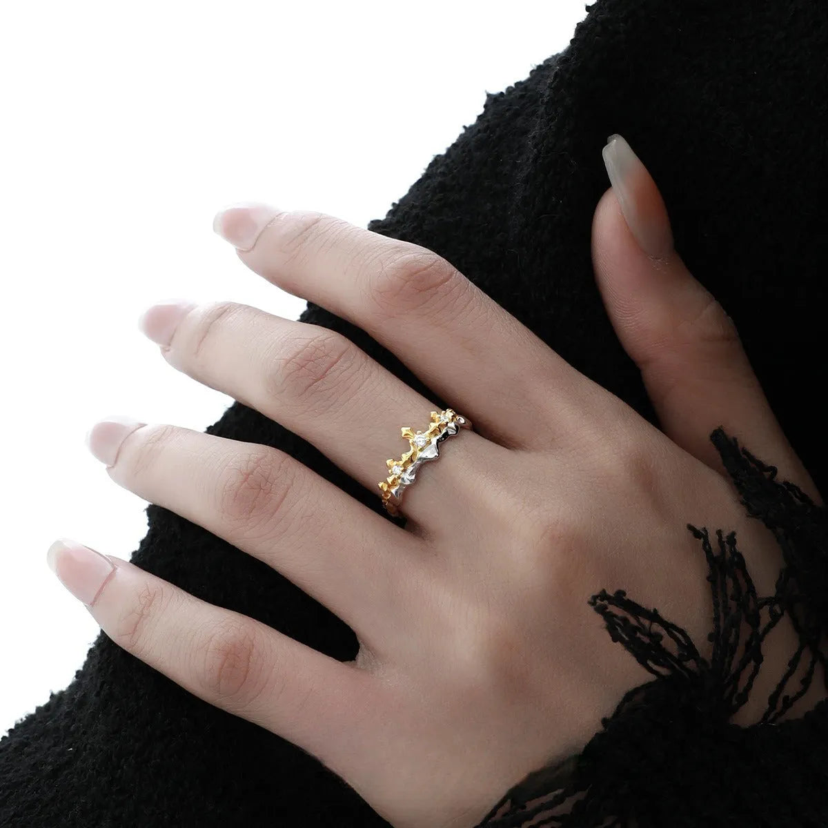 Princess Knight adjustable opening couple ring in white gold or black gold electroplated silver