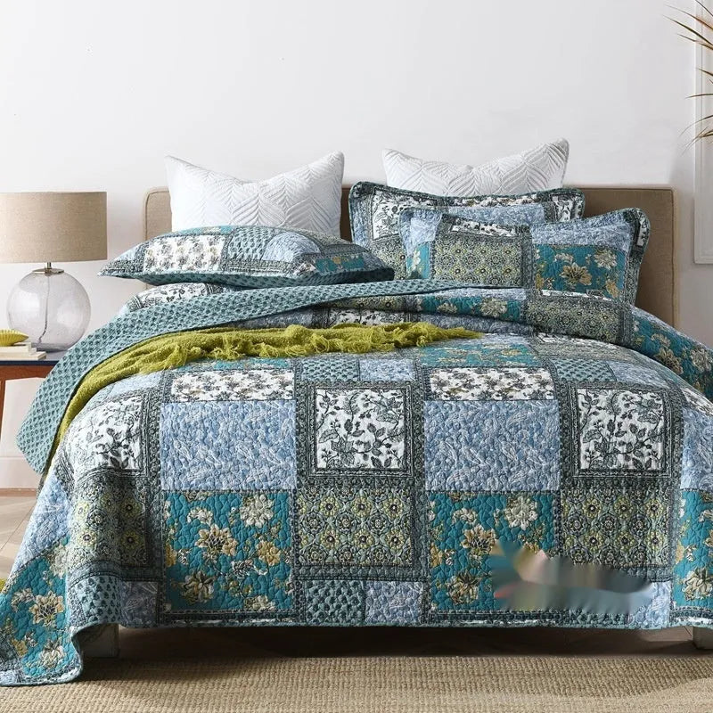 Pure cotton quilt cover set with pillowcases in American style floral pattern