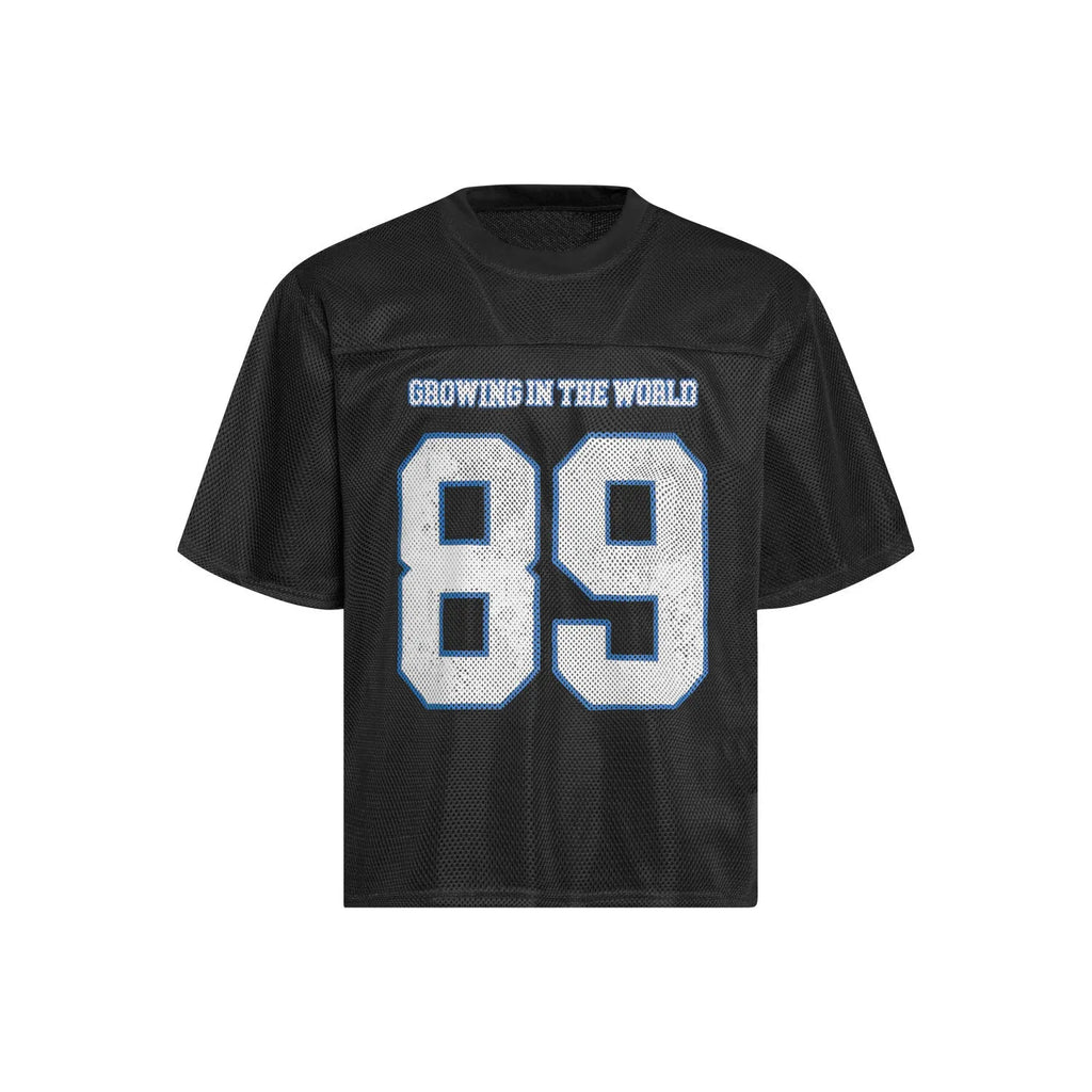 High Street loose-fitting casual T-shirt in black or white colour with regular sleeves