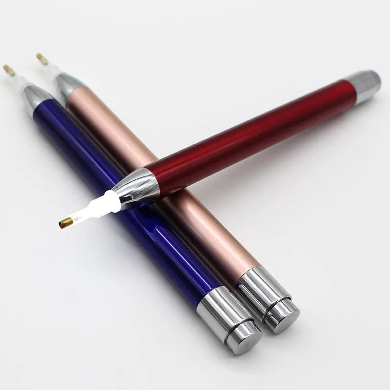 Luminous diamond painting drill pen with aluminium alloy construction and metal frame in blue, gold, or red colours