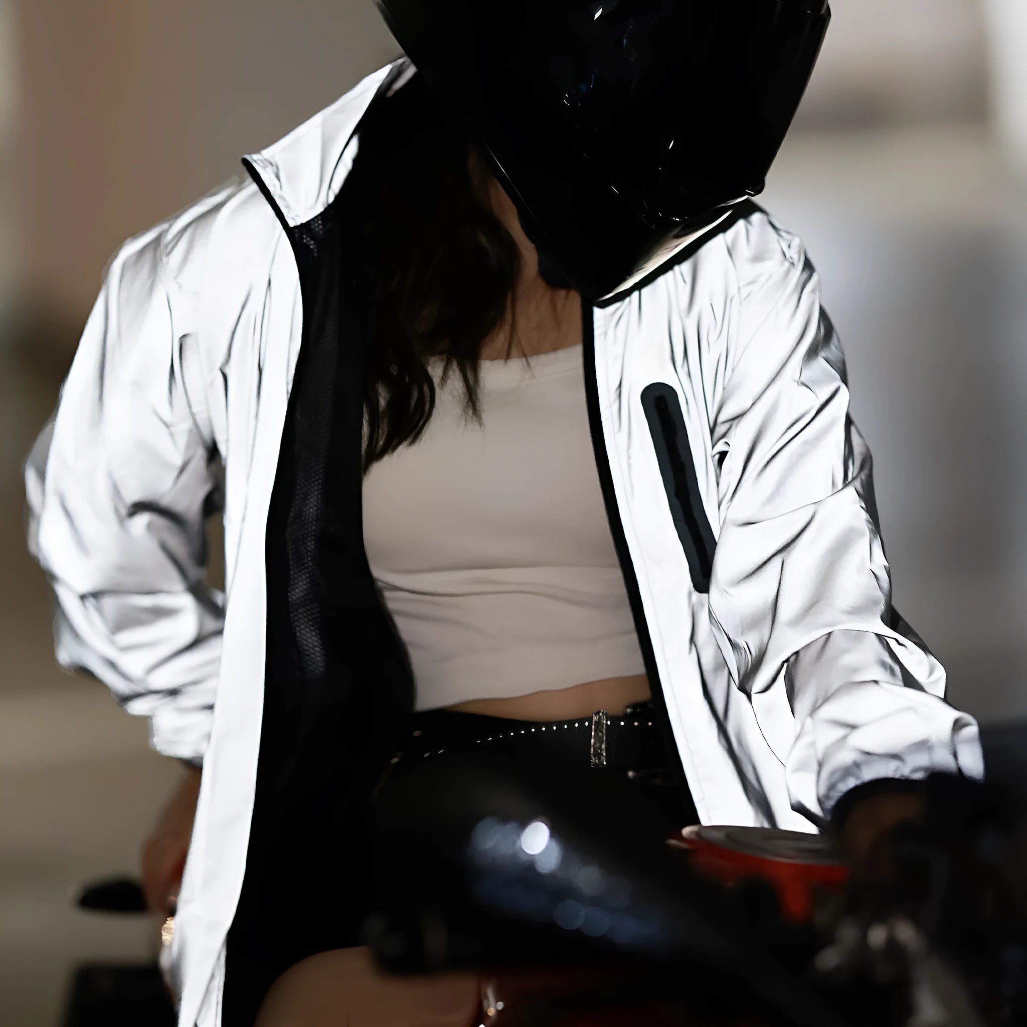 Silver waterproof polyester long sleeved top with European sizing from S to 3XL displayed front view