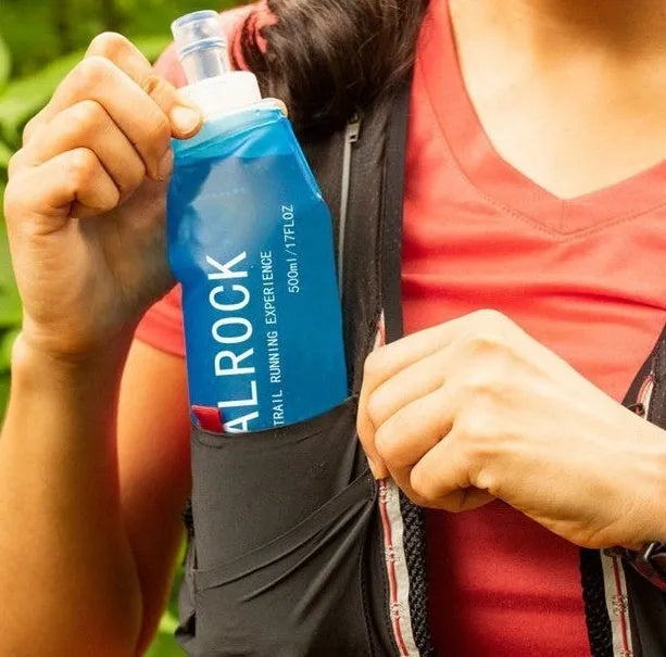 Portable plastic straw with suction tube for mountain climbing and biking outdoor use.